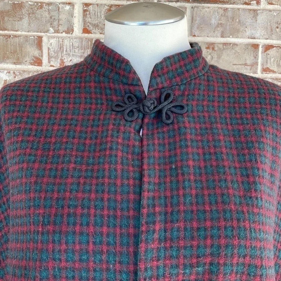 Vintage Unbranded Red Green Mini Plaid Lined Cape - Picture 2 of 7